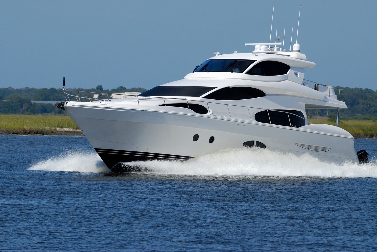 luxury yacht, boat, speed-1620040.jpg